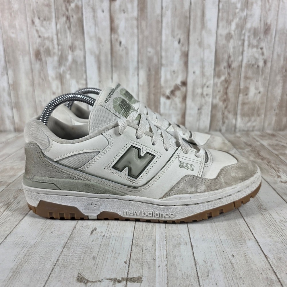 New Balance 550 White Grey Suede Low Top Sneakers Youth 7 Mens 6.5 Womens 8.5